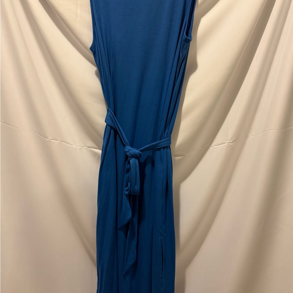 Chic Sleeveless Blue Midi Dress